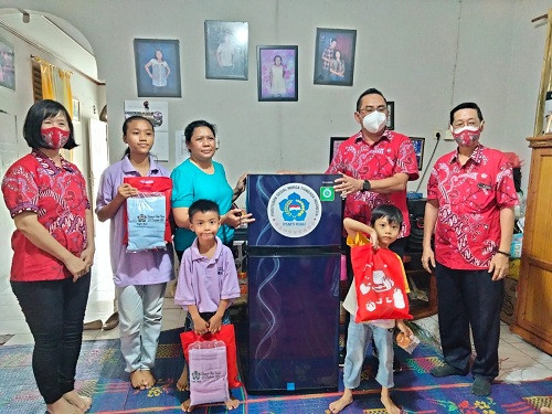 Baksos Natal, PSMTI Riau Kunjungi Tiga Panti Asuhan